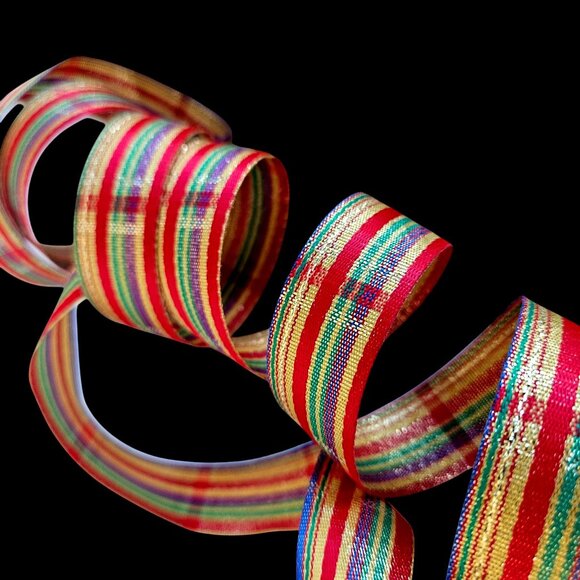 Instant Vintage Christmas Collection 1950s Hankie and Decor Bundle - Picture 10 of 13